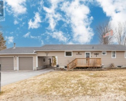 Cottage for Sale on Sturgeon Lake