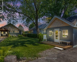 Cottage for Sale on Sturgeon Lake