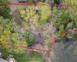Cottage for Sale on Twelve Mile Lake