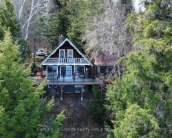 Cottage for Sale on Miskwabi Lake
