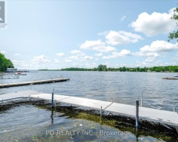 Cottage for Sale on Sturgeon Lake
