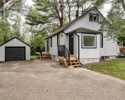 Property for Sale on 86 Woodward St Street, Bracebridge (Macaulay)