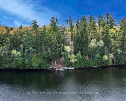 Cottage for Sale on Otter Lake