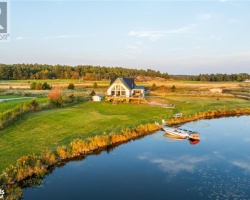 Cottage for Sale on Doe Lake