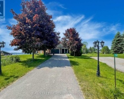 Cottage for Sale on Lake Simcoe