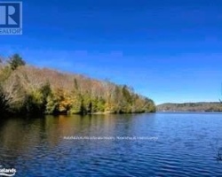 Cottage for Sale on Oxbow Lake