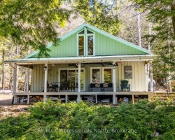 Cottage for Sale on Little Hawk Lake