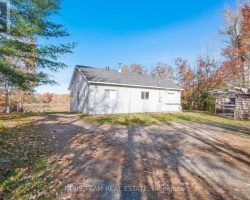 Cottage for Sale on Little Lake