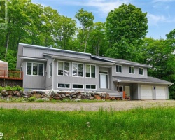 Cottage for Sale on Negaunee Lake