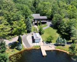 Cottage for Sale on Severn Lake