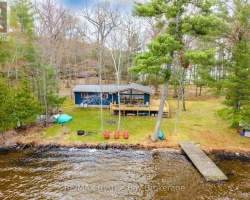 Cottage for Sale on Gloucester Pool