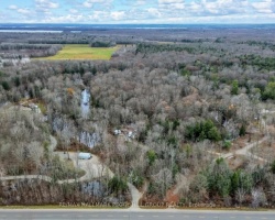 Cottage for Sale on Black Lake