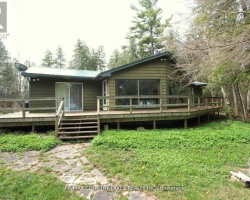 Cottage for Sale on Lake Simcoe