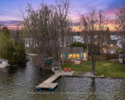 Cottage for Sale on Lake Simcoe