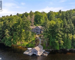 Cottage for Sale on Lake Vernon