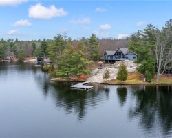 Cottage for Sale on Gloucester Pool