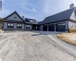 Property for Sale on 7 Cleveland Court, Oro-Medonte