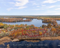 Cottage for Sale on Gloucester Pool