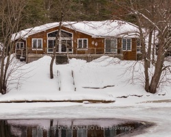 Cottage for Sale on Severn Lake