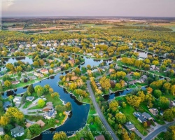 Cottage for Sale on Simcoe Lake