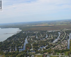 Cottage for Sale on Lake Simcoe