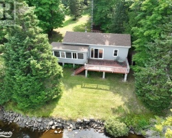 Cottage for Sale on Brady Lake