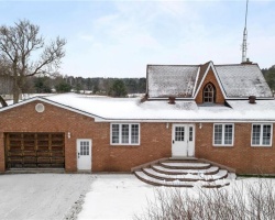 Property for Sale on 8096 Kings River Road, Washago