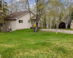 Cottage for Sale on Beaver Lake