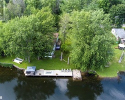 Cottage for Sale on Severn River