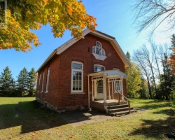 Property for Sale on 678 Sandringham Road, Kawartha Lakes