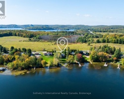 Cottage for Sale on Peninsula Lake