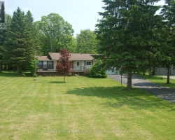 Cottage for Sale on Pigeon Lake