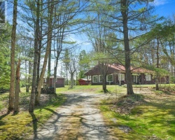 Cottage for Sale on Harris Lake