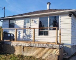 Cottage for Sale on Canal Lake