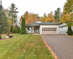 Property for Sale on 19 SPRINGWOOD CRESCENT, Gravenhurst (Wood (Gravenhurst))