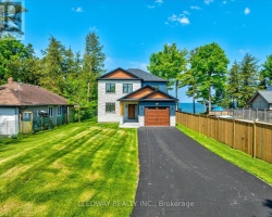 Cottage for Sale on Simcoe Lake