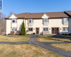 Cottage for Sale on Lake Simcoe
