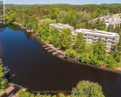 Cottage for Sale on Muskoka River
