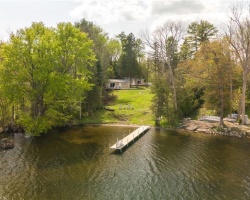 Cottage for Sale on Shadow Lake