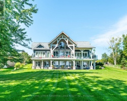 Cottage for Sale on Pigeon Lake