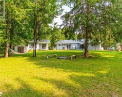 Cottage for Sale on Gull River