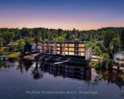 Cottage for Sale on Muskoka River