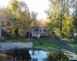 Cottage for Sale on Doe Lake