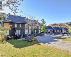 Cottage for Sale on Peninsula Lake