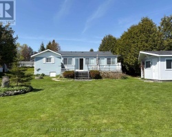 Cottage for Sale on Pigeon Lake