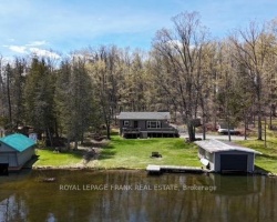 Cottage for Sale on Balsam Lake