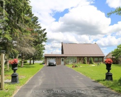 Cottage for Sale on Sturgeon Lake