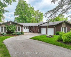 Cottage for Sale on Lake Simcoe