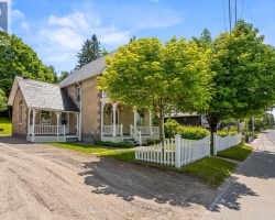 Property for Sale on 134 HIGHLAND STREET, Dysart et al (Dysart)