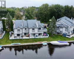 Cottage for Sale on Simcoe Lake